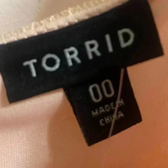 Torrid Runway Collection Peach Lace Dress Size 10 - Picture 3 of 6